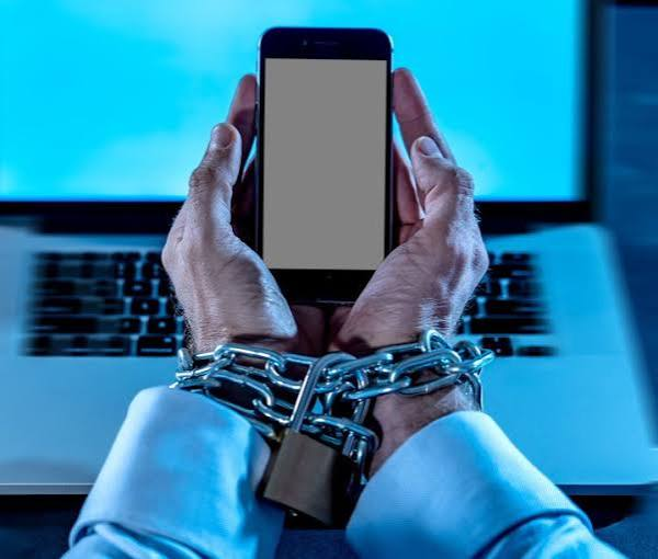 The Impact of Mobile Technology on Digital Engagement